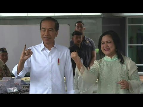 Indonesian President Joko Widodo casts his vote in Jakarta | AFP [Video]