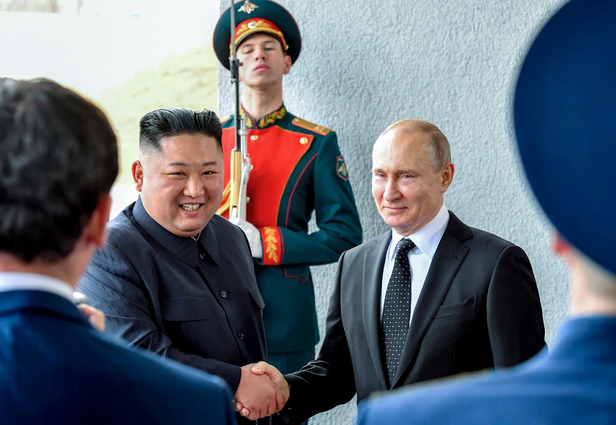 Putin gifts petrol head Kim Jong-un a new car for his collection [Video]