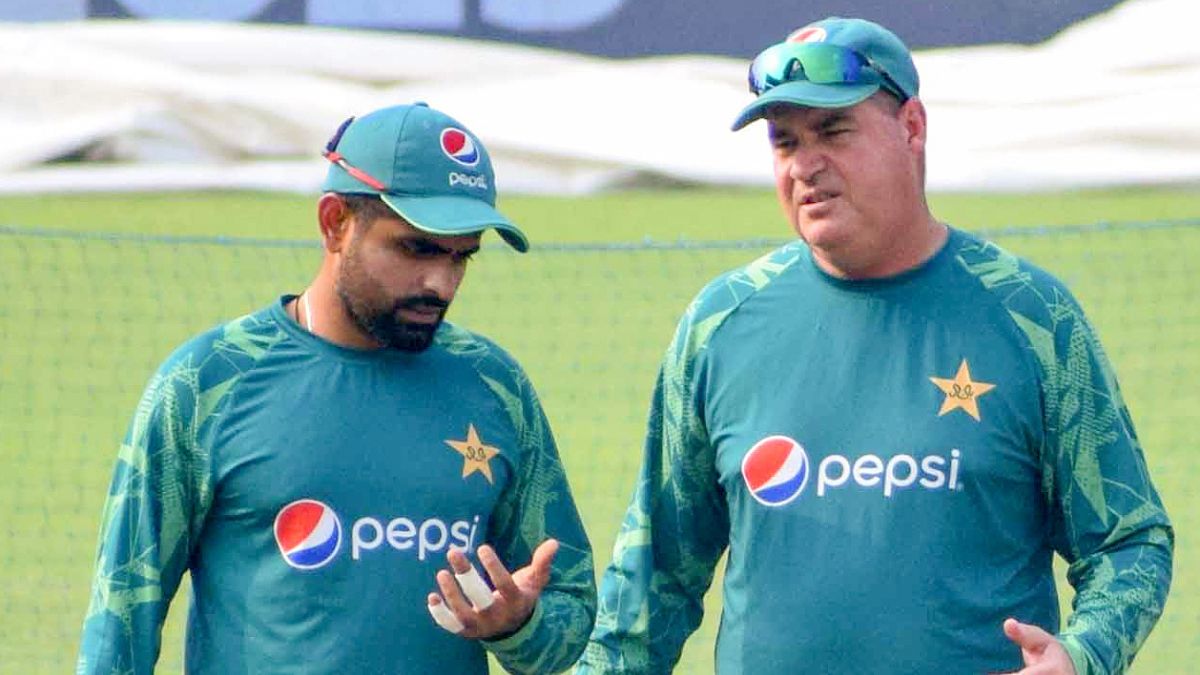 Pakistan Team’s Fitness Was Lowest Priority For Babar Azam, Coach Mickey Arthur: Mohammad Hafeez [Video]