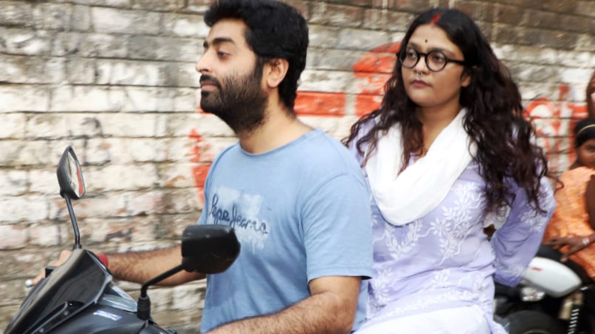 Arijit Singh Rides Scooty In The Lanes Of Bengals Murshidabad District With Wife To Cast Vote For Lok Sabha Polls [Video]