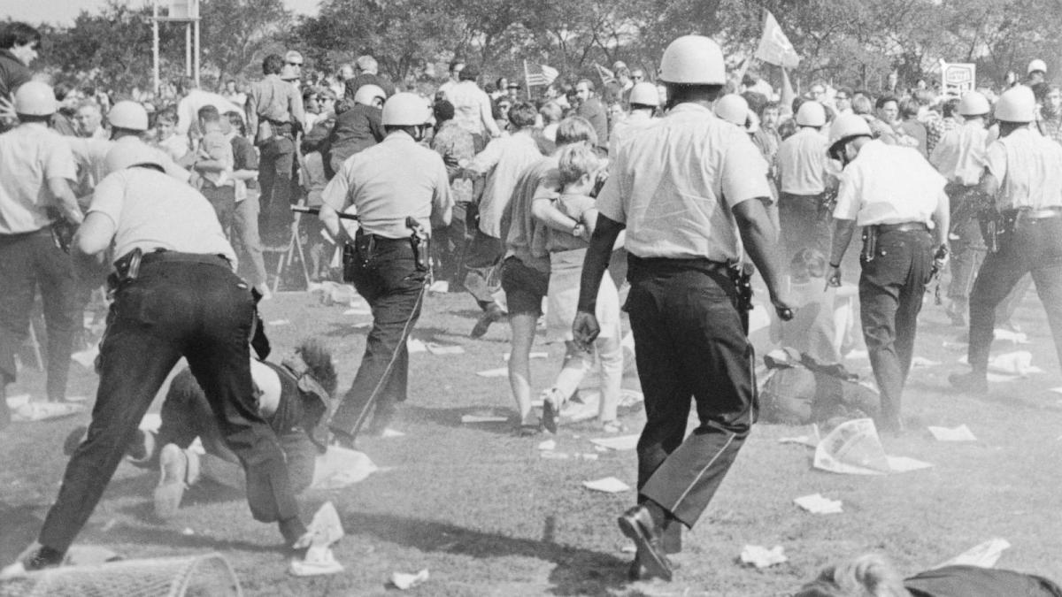 Democrats work to keep protests from disrupting Chicago convention, with concerns over parallels to 1968 [Video]