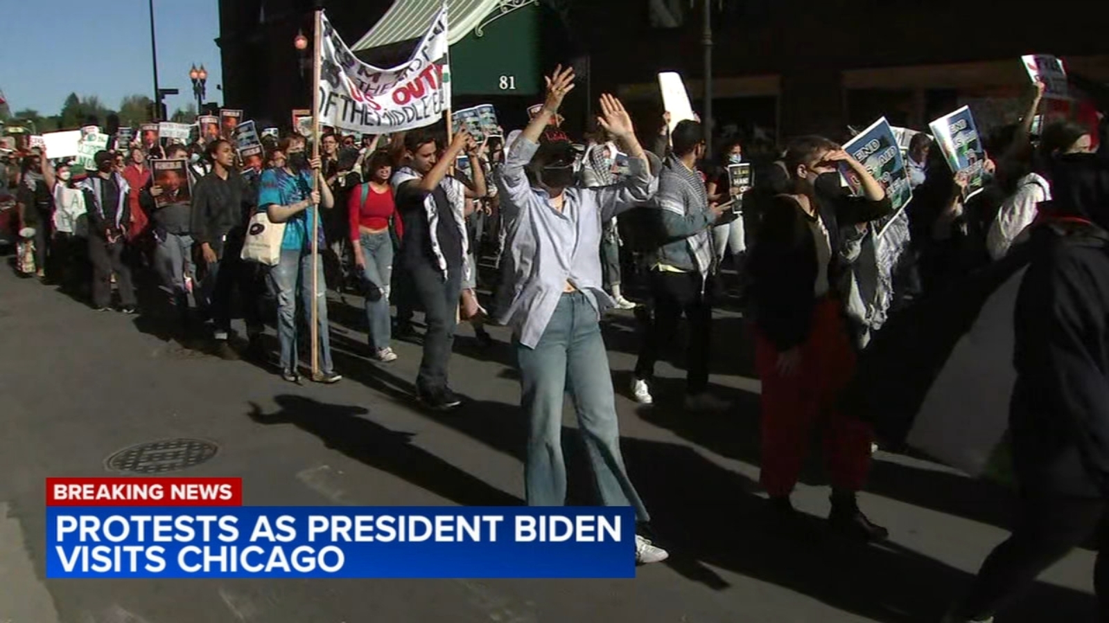 President Joe Biden in Chicago for 2024 campaign after speaking on new Microsoft AI hub in WI; protests block Loop streets [Video]