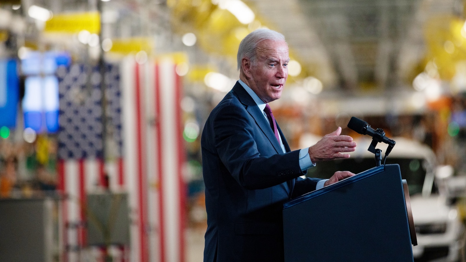 Biden expected to quadruple tariffs on Chinese electric vehicles: Source [Video]