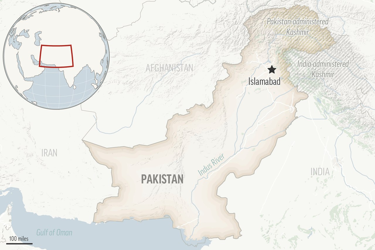 Suspected militants bomb a girls school overnight in northwest Pakistan | KLRT [Video]