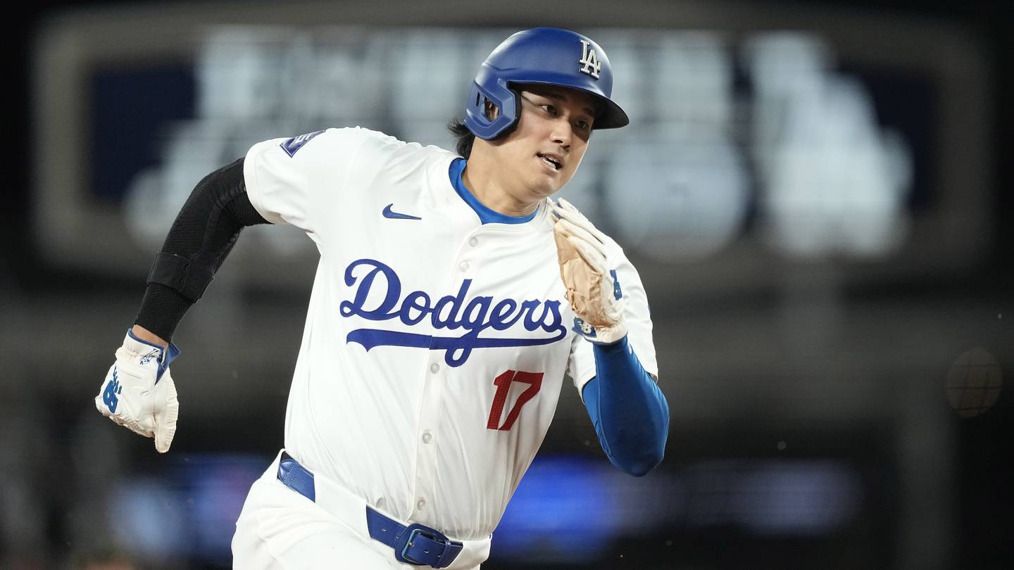 Ohtani hits 2-run homer and scores go-ahead run on his special day in LA as Dodgers beat Reds 7-3  Boston 25 News [Video]