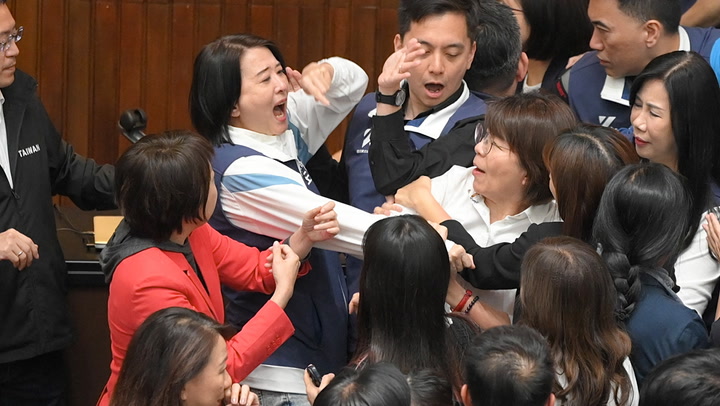 Taiwan parliament brawl escalates as MPs tackle and hit each other | News [Video]