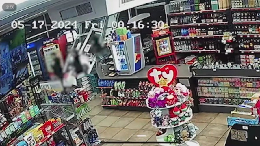 Four teens crash stolen vehicle into Albuquerque convenience store [Video]