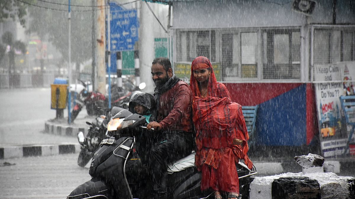 Tamil Nadu Weather: Tenkasi, Theni, And Dindigul To Receive Heavy Rain Today; More Showers Predicted Till May 22 [Video]