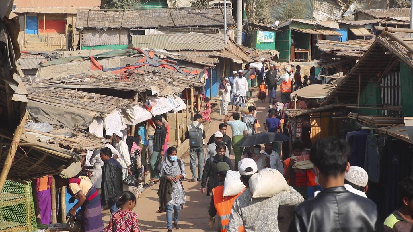 As ethnic armed group claims to have captured a town in western Myanmar, Muslim Rohingyas flee again  WHIO TV 7 and WHIO Radio [Video]
