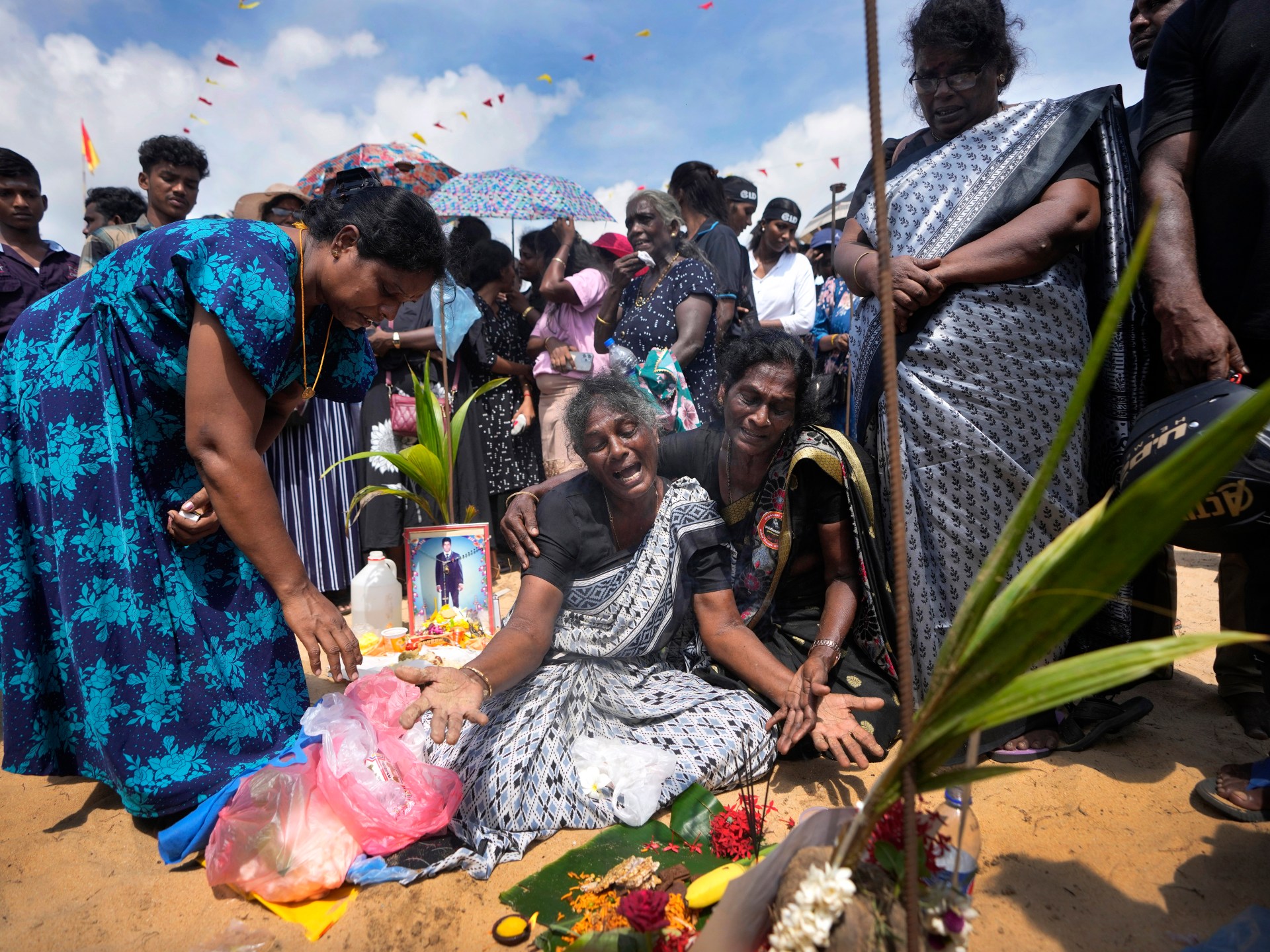 Grim reminder: Sri Lankas Tamils mark 15 years since end of civil war | Human Rights News [Video]