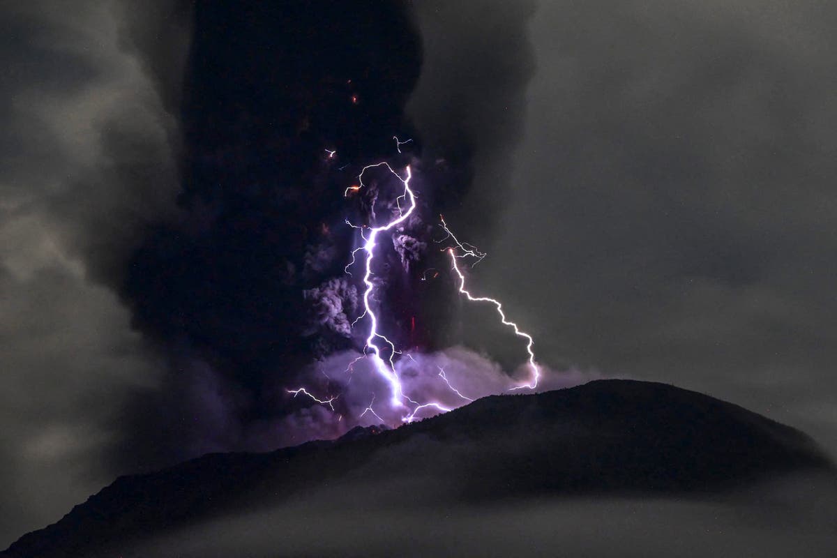 Indonesias Mount Ibu volcano eruption shoots grey ash clouds into sky [Video]