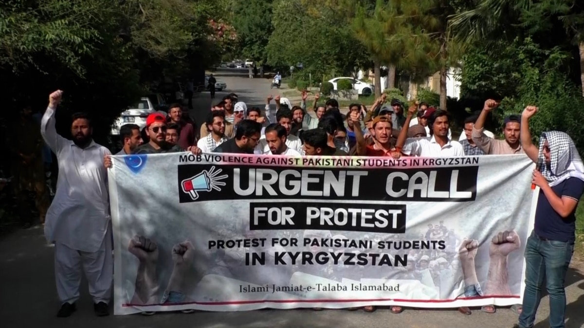 Protests In Pakistan Over Mob Attack On Foreigners In Kyrgyzstan [Video]