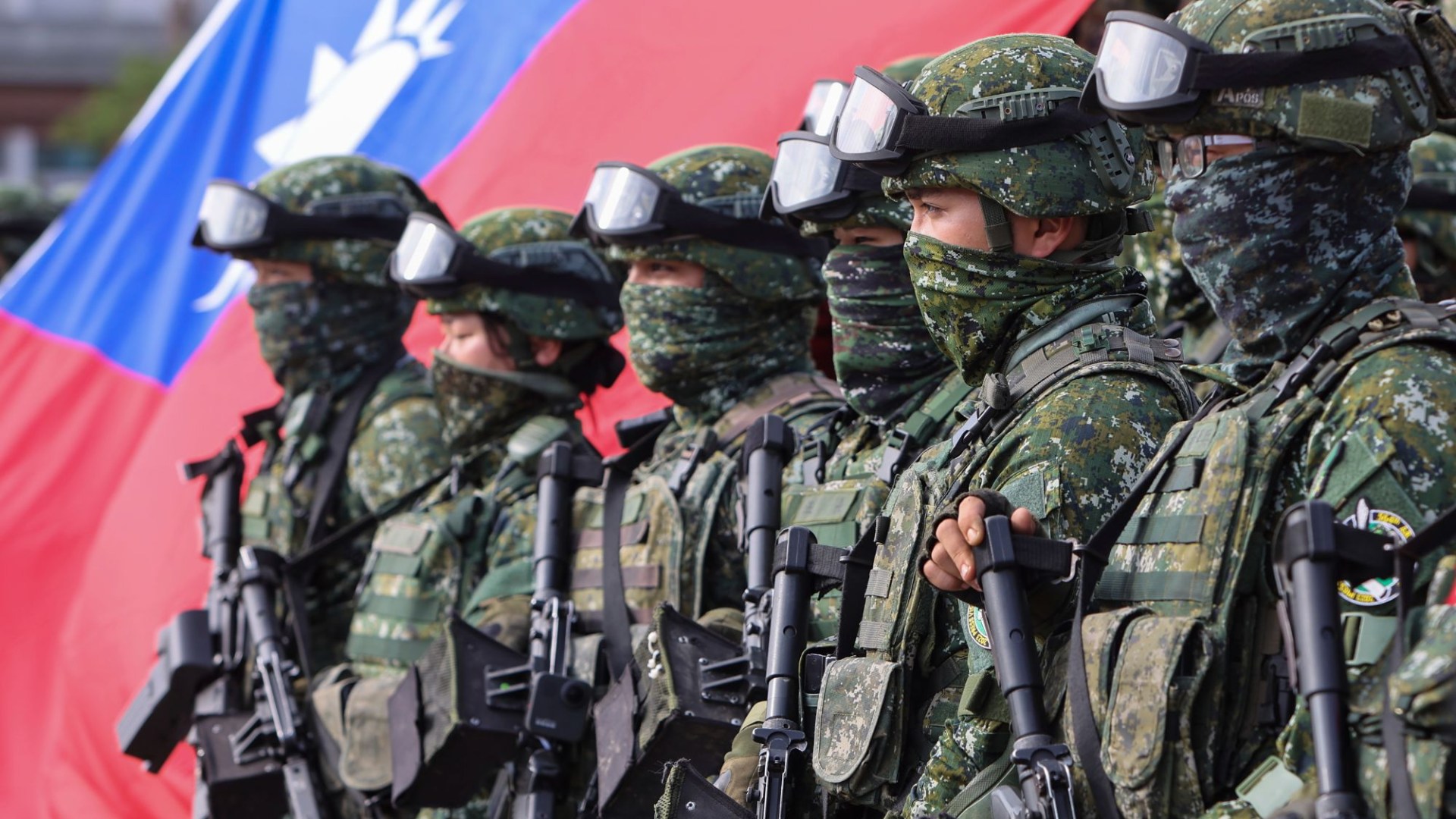 Taiwan is preparing for war – we KNOW China is plotting surprise attack and learning from Putin, foreign minister warns [Video]