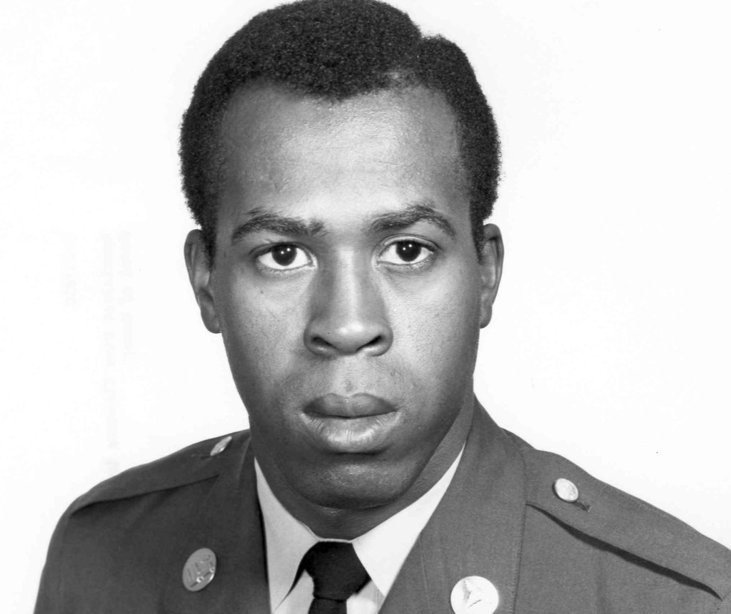 Clarence Sasser, medic in Vietnam battle awarded Medal of Honor, dies at 76 [Video]
