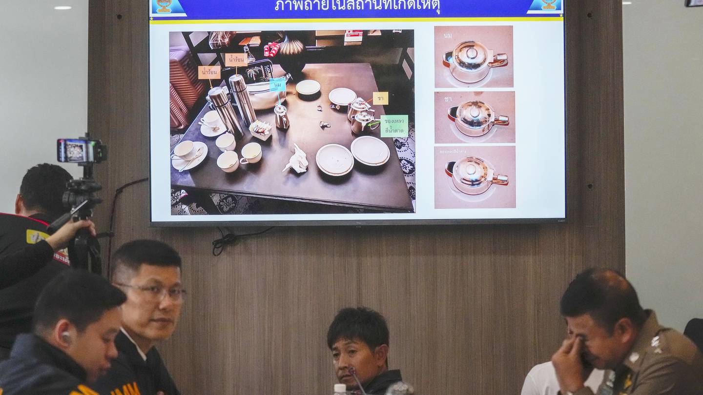 Traces of cyanide are found in the blood of Vietnamese and Americans found dead in a Bangkok hotel  WSB-TV Channel 2 [Video]