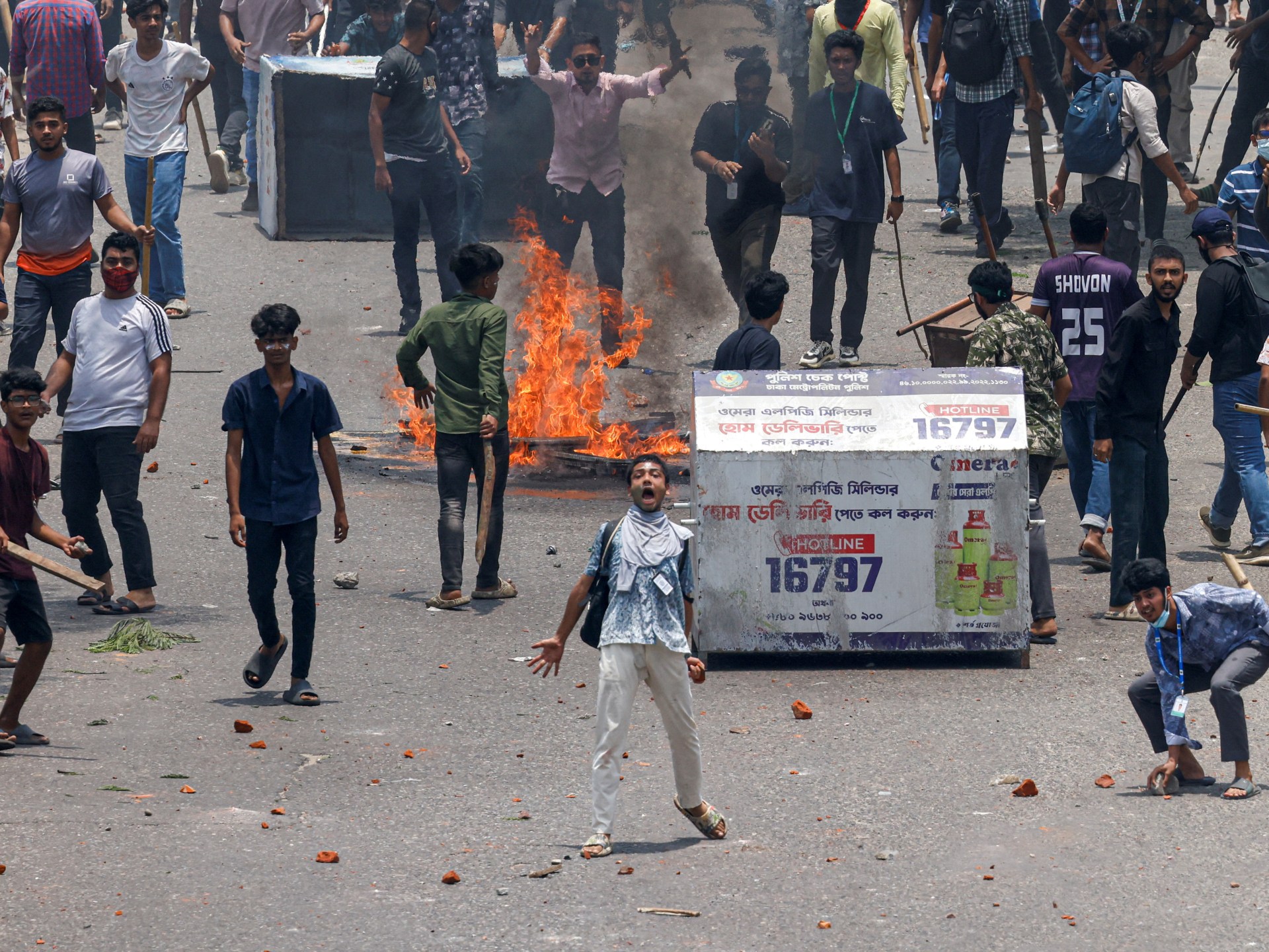 Violent and fatal anti-quota protests rock Bangladesh | Protests [Video]