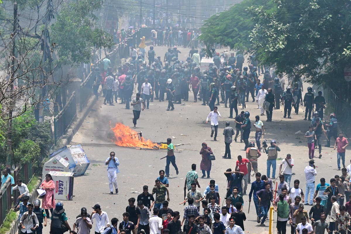 Why are thousands of students protesting against the government in Bangladesh? [Video]