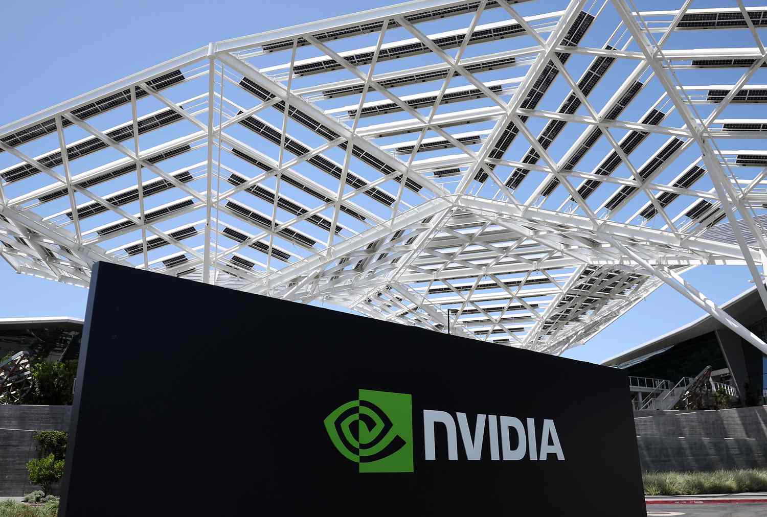 Nvidia Stock Rises Monday, Helping Fuel S&P 500 and Nasdaq GainsHere’s Why [Video]